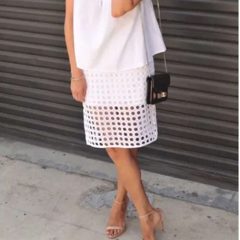 Banana Republic White Eyelet Open Circle Pencil Skirt - Picture 3 of 9